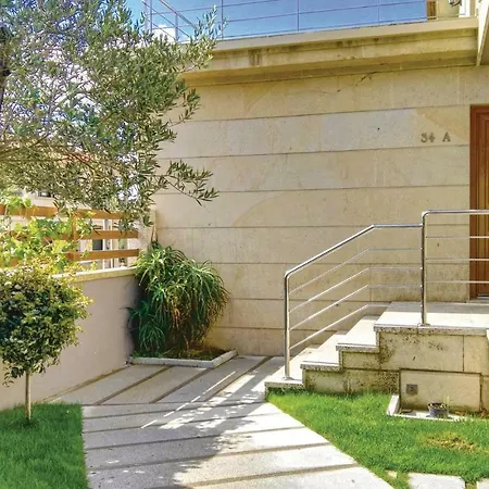 Four-bedroom Holiday In