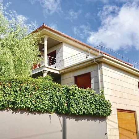 בית נופש Four-bedroom Holiday In סנשנשו